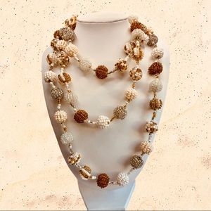 ❤️Stunning beaded necklace. NWT❤️